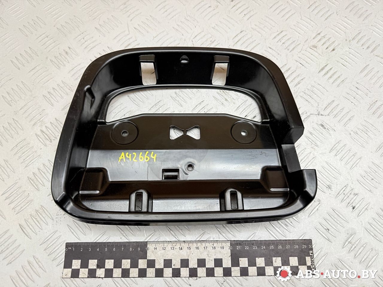 крепеж салона Jeep Cherokee 5 поколение 2016, 2.0 л., EBT, дизель, АКПП, внедорожник 5 дв., 68141783AB - фото №1