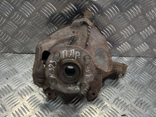 ступица передняя правая Mazda 323C BA 1995, 1.5 л., бензин