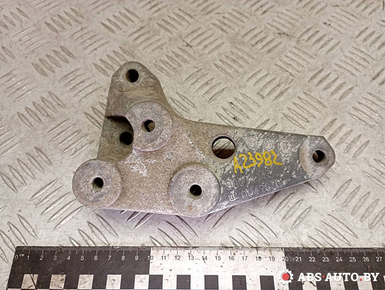 кронштейн КПП Opel Astra G 2003, 1.6 л., бензин, 90575142 - фото №1