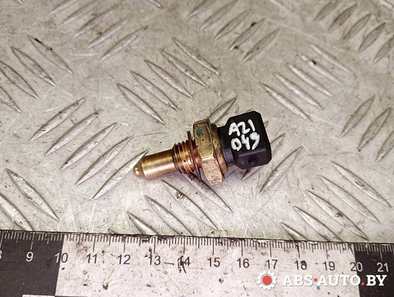 датчик температуры охлаждающей жидкости BMW 7 серия F01/F02 F01 2009, 4.4 л., бензин, АКПП, 1433076, 13621433076, 23017838935, 7838935, MEK000030L, MEK100170L, MEK500130, NSC100870L, 29344, 12621710535, 12621747281, 1710535, 1747281, 330643, 73272, 33155, 70511513, ELZ1044UA, SNB947, 82129, 0905148, V20720440 - фото №1