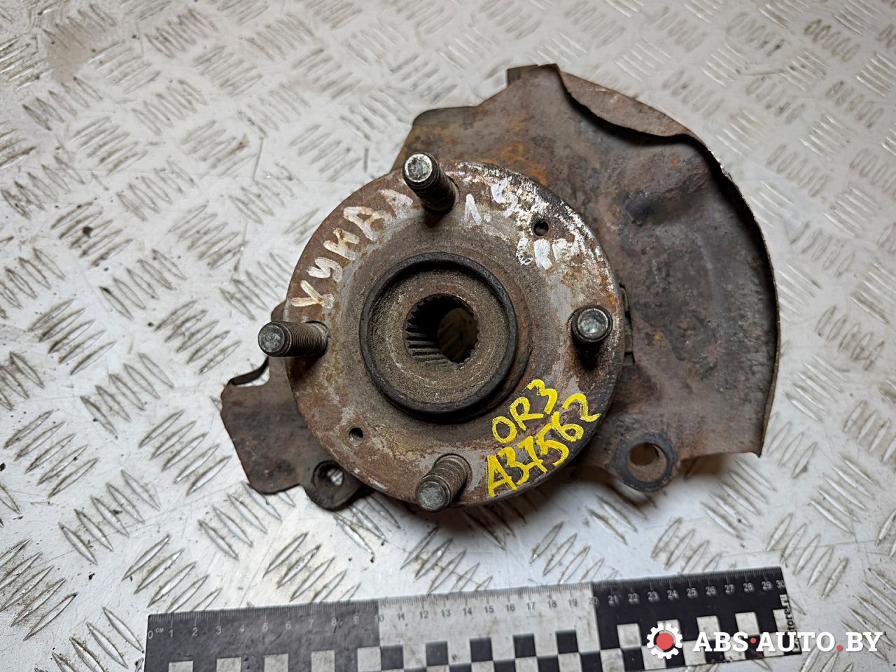 ступица передняя правая Hyundai Accent 3 поколение (MC) 2007, 1.5 л., дизель - фото №1
