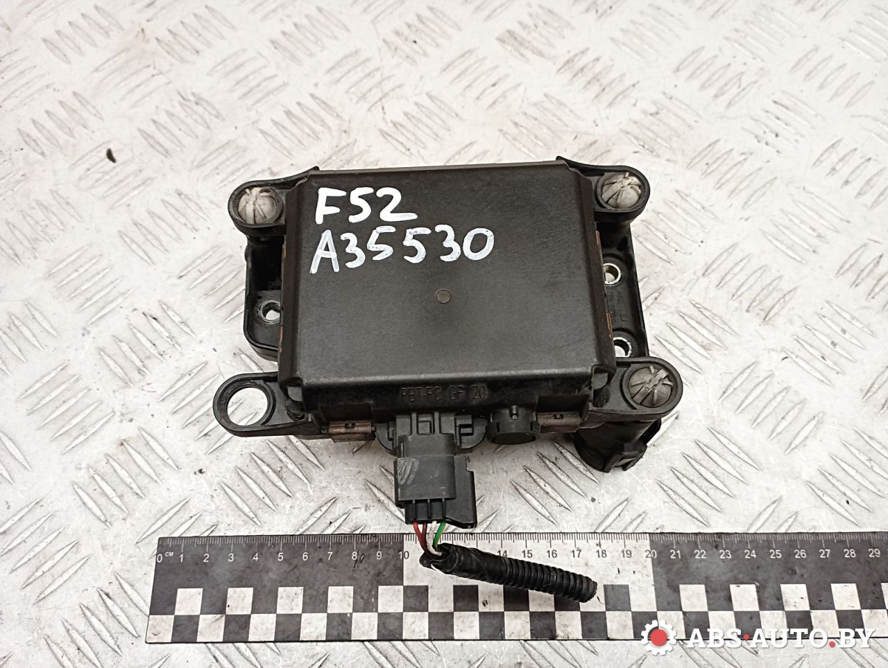 радар / датчик активного круиз контроля Peugeot 3008 1 поколение 2012, 1.6 л., дизель, робот, передний привод, правый руль, 9673046780, 9673171780, 5BA17030401 - фото №1