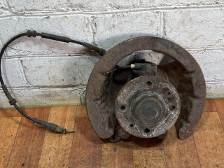 ступица задняя левая Renault Laguna 1 поколение 1998