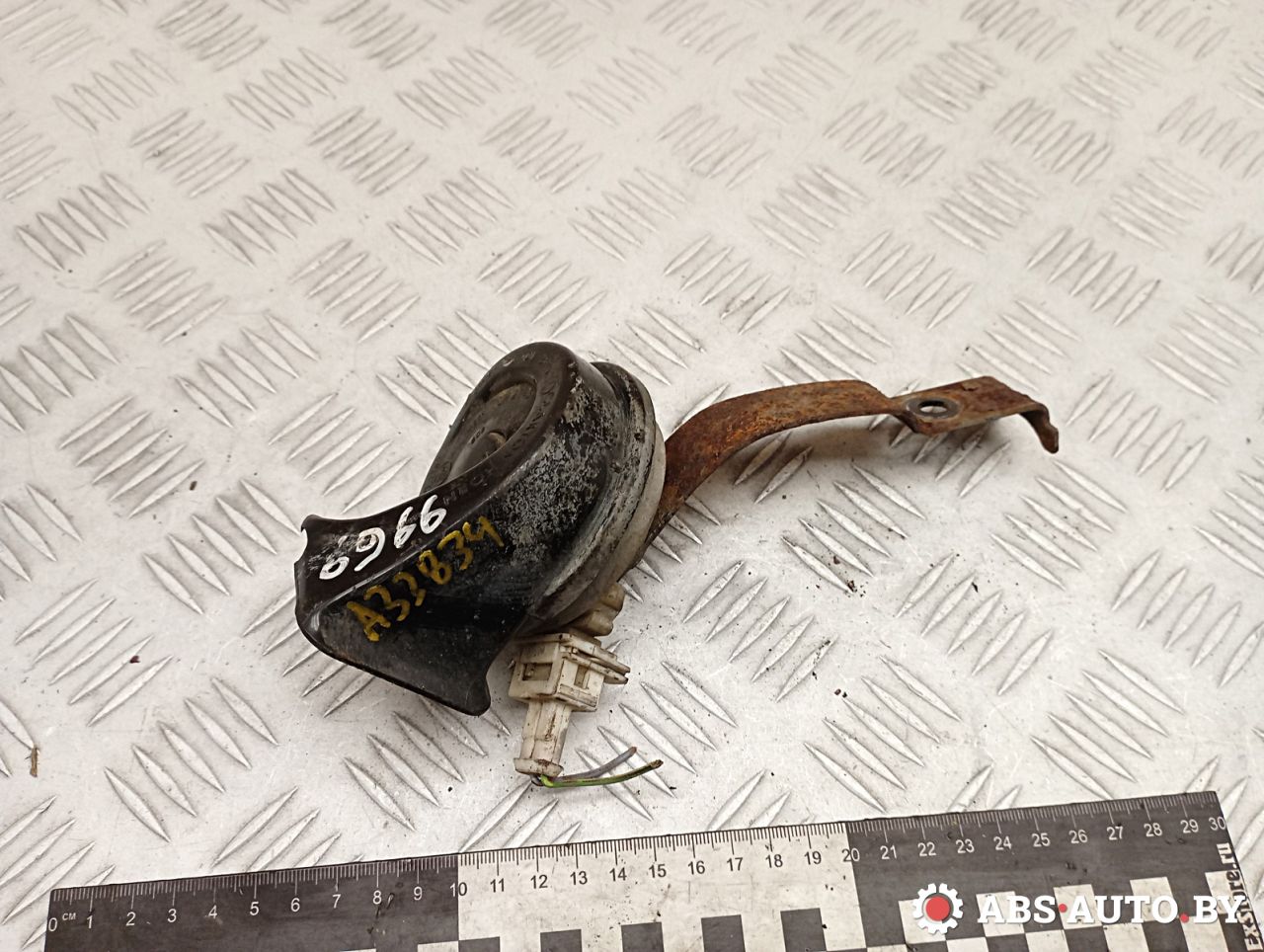 сигнал (клаксон) Citroen C4 Picasso 1 поколение 2011, 1.6 л., 9HR (DV6C), дизель, МКПП, правый руль, E9703881157, 703881157, 9682113280 - фото №1