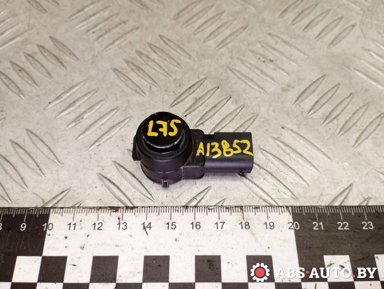 датчик парктроника Peugeot 407 1 поколение 2007, 2.2 л., бензин, 6МКПП, купе, 0263023914, 9809300177, 1611735380, 1611735480, 1611735580, 1611735680, 20102722, 9663821577, 9666016377, 9809300977, 0263003644, 0263003667, 0263003893, 0263013147, 0263013622, 0263013682, 0263023912, 0263033074, 9663649977, 6590A5, 6590CK, 6590EF, 6590F4, 6590F5, 6590F6, 6590QS, 6590SL, 9653211577, 9665468077F3, 9665468077P9, 9809300177XT, 0263003390, 0263003678, 9663821577XT, 0263003587, 9663821577ZR - фото №1