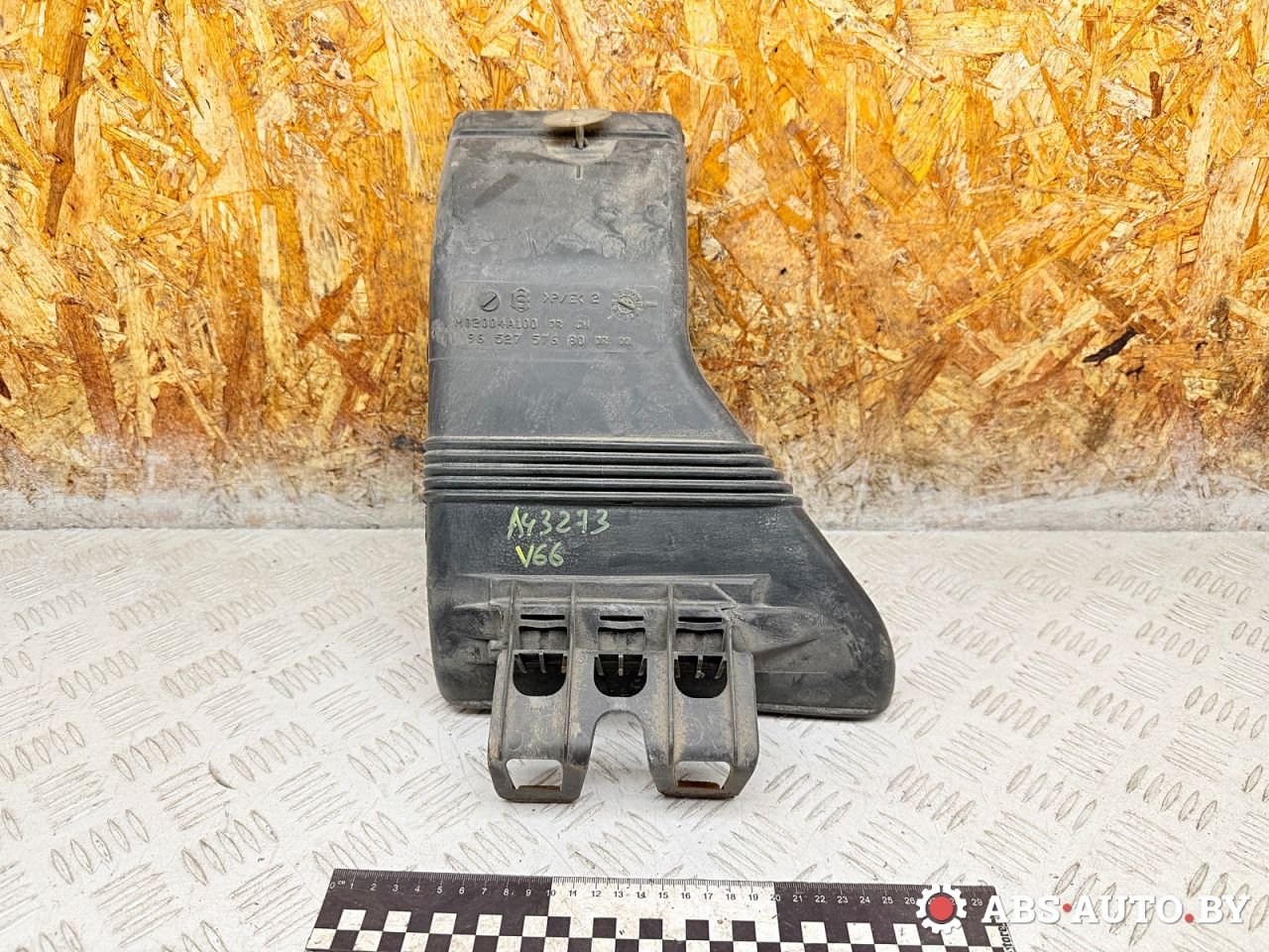 воздухозаборник Peugeot 407 1 поколение 2004, 2.0 л., RHR (DW10BTED4), дизель, МКПП, универсал, 9652757680, M02004A100 - фото №1