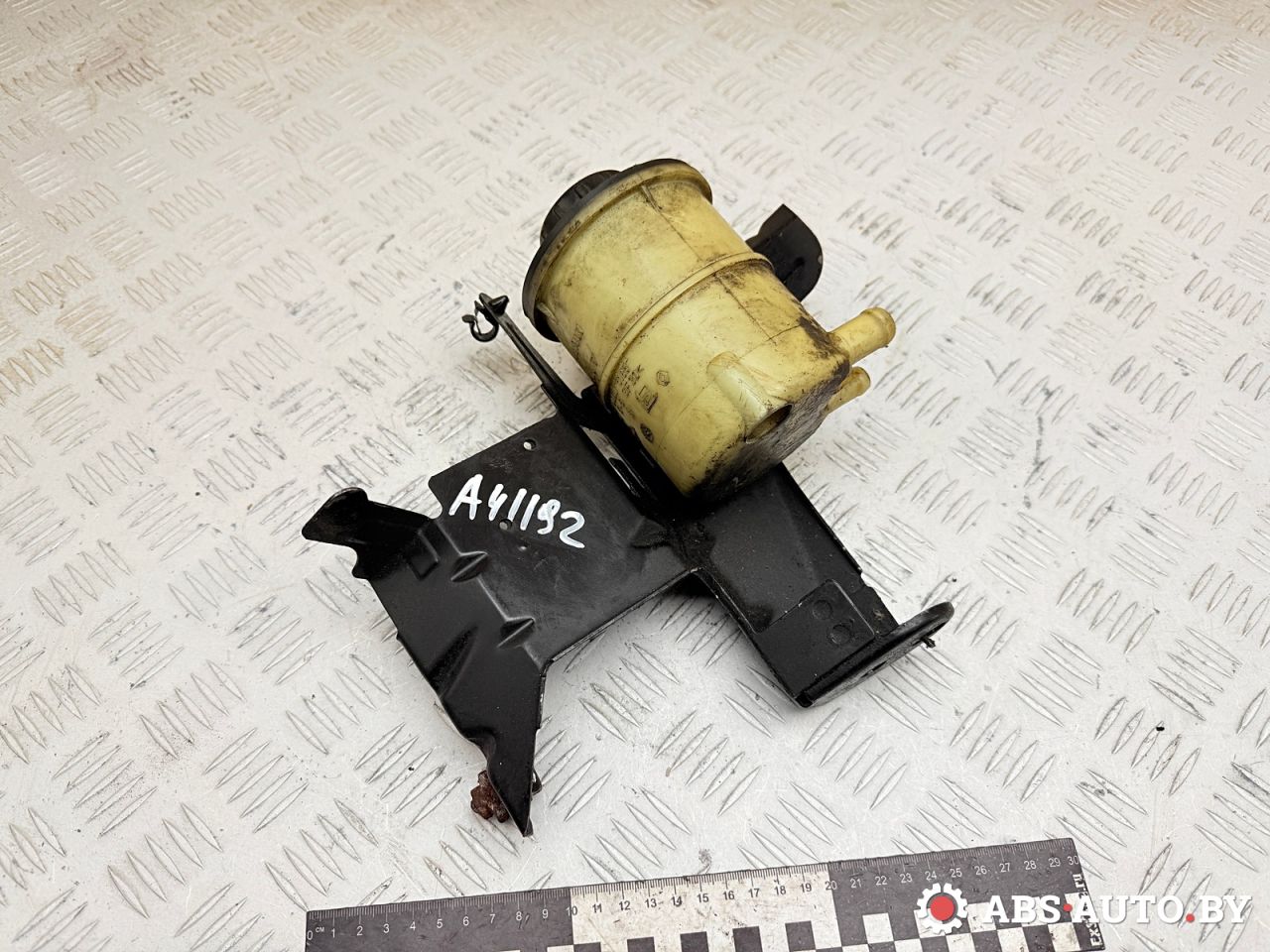 бачок гидроусилителя Renault Laguna 2 поколение 2002, 1.9 л., F9Q 750, дизель, МКПП, хетчбэк 5 дв., передний привод, 8200005185, 7700816919, 7704001604 - фото №1