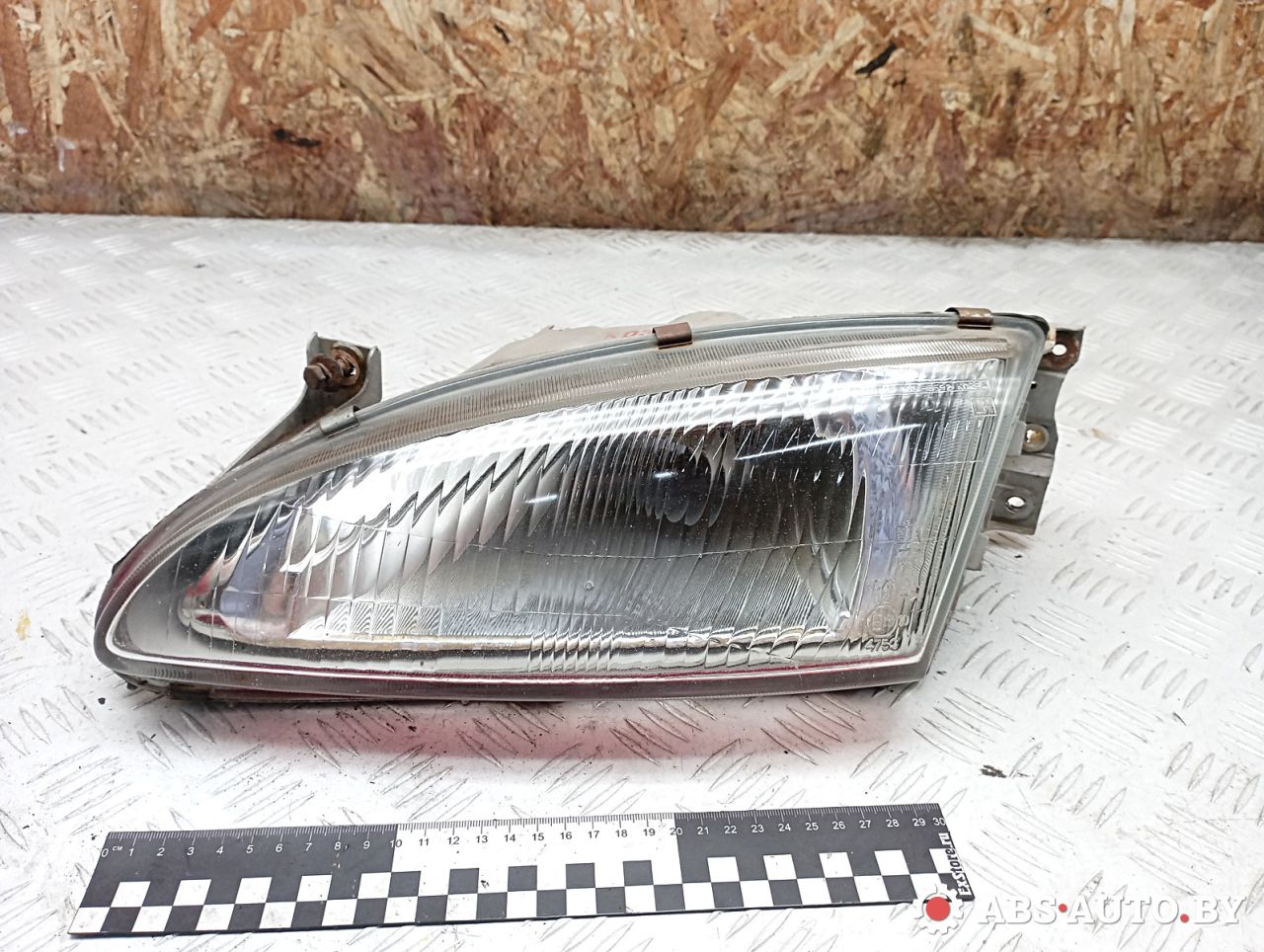 фара левая Hyundai Lantra J2 1996, 1.6 л., G4GR, бензин, МКПП - фото №1