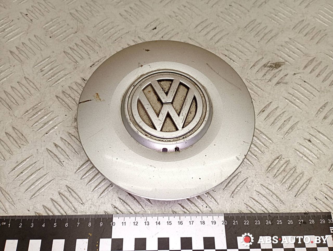 колпак колесный Volkswagen Polo 3 поколение 2000, 1.0 л., бензин, 1H0601151B, 1H0601149B - фото №1