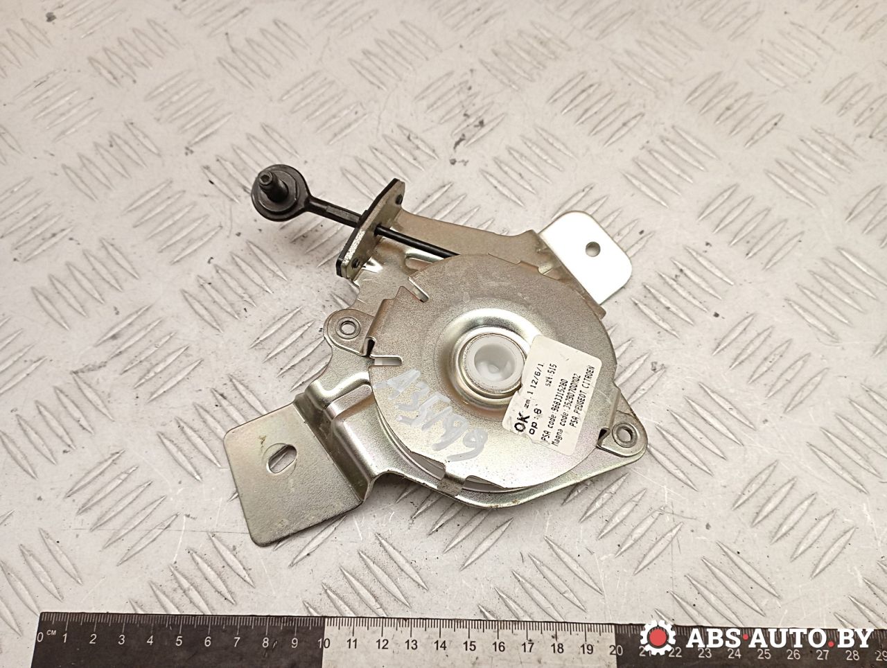 ограничитель открывания двери Peugeot 3008 1 поколение 2012, 1.6 л., дизель, робот, передний привод, правый руль, 9683315280, 35290700M02 - фото №1