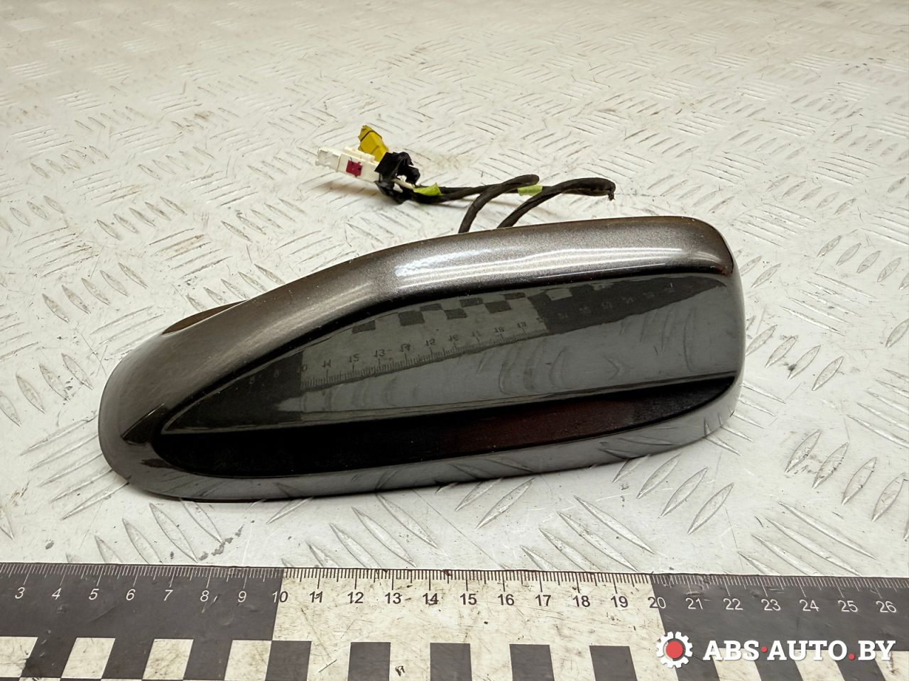 антенна Jeep Cherokee 5 поколение 2016, 2.0 л., EBT, дизель, АКПП, внедорожник 5 дв., P5LQ48LAUAA, 81044LAUA - фото №1