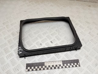 корпус салонного фильтра Mercedes-Benz A W168 1 поколение [рейстайлинг] (2001-2004) 2002, 1.7 л., OM 668.942, дизель, МКПП, хетчбэк 5 дв., 1688302703