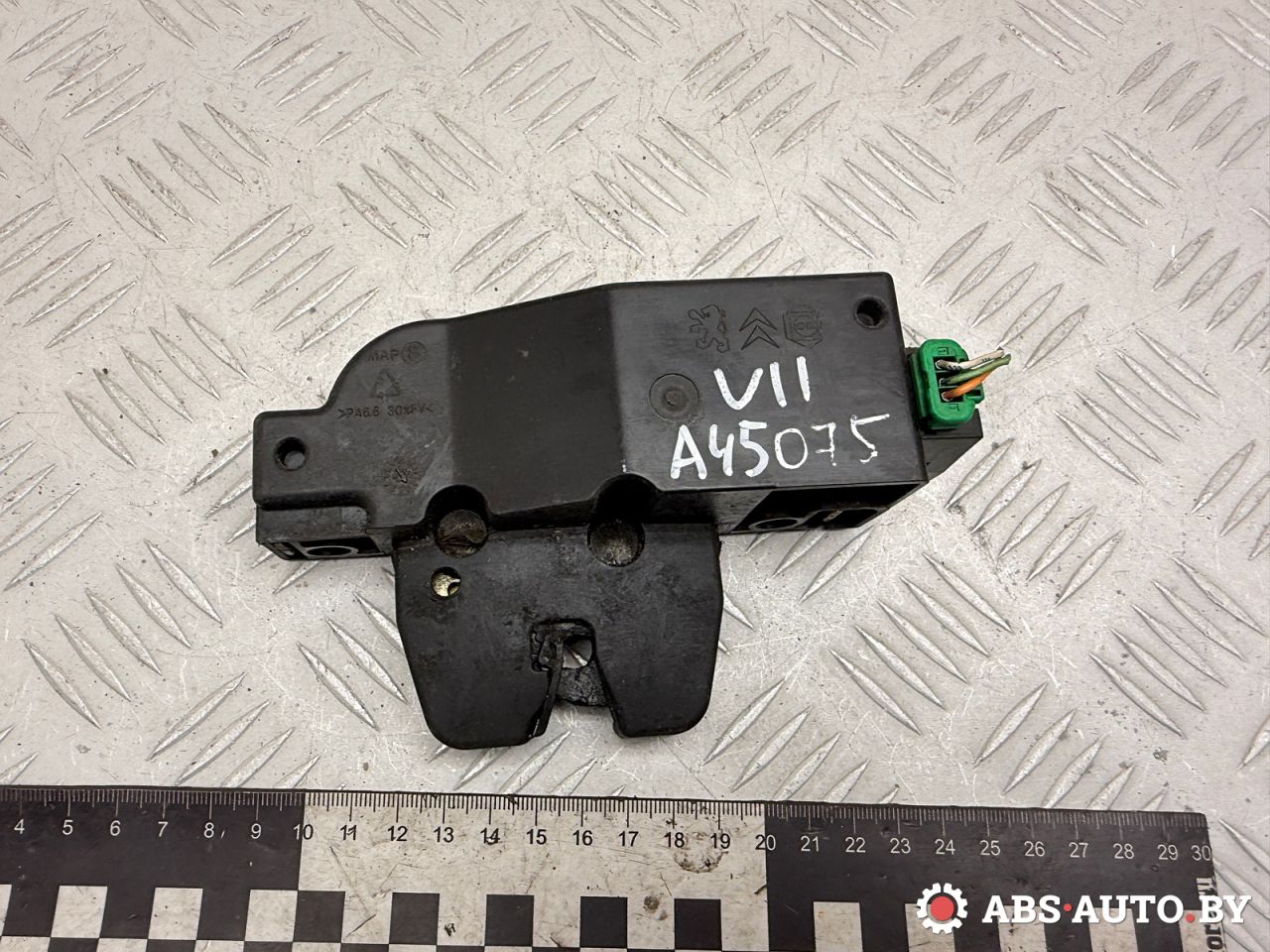 замок багажника Peugeot 407 1 поколение 2004, RHR 10DYVD, МКПП, передний привод, 9646091580, 9633089280, 9653831780, 9652301980, 871966, 871970, 871972, 9653208080 - фото №1