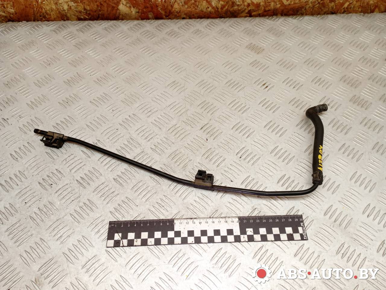 патрубок (трубопровод, шланг) Volkswagen Bora 1 поколение 2004, 1.6 л., бензин, МКПП, седан, 14359T4 - фото №1