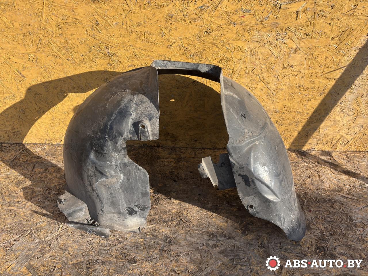 защита арок передняя правая (подкрылок) Citroen C4 Picasso 1 поколение 2009, 1.6 л., 9HZ (DV6TED4), дизель, АКПП, правый руль, 9653141980 - фото №1