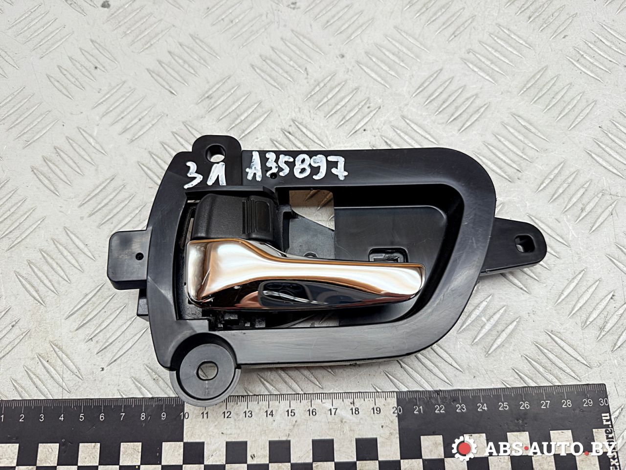 ручка внутренняя задняя левая Peugeot 4007 1 поколение 2011, 2.2 л., 4HN (DW12MTED4), дизель, МКПП, внедорожник 5 дв., правый руль, MN105359, SPC01649 - фото №1