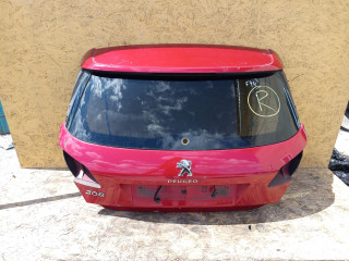 крышка багажника (дверь 3-5) Peugeot 308 T9 2014, 1.6 л., дизель, МКПП, хетчбэк 5 дв., правый руль