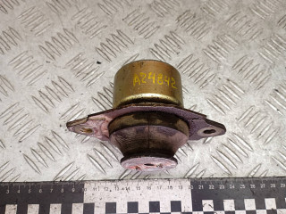 подушка крепления двигателя Volkswagen Golf 2 поколение 1990, 1.6 л., бензин