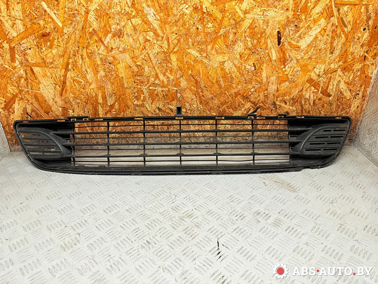 Заглушка (решетка) в бампер передний Citroen C4 Grand Picasso 1 поколение 2006, 1.8 л., 6FY (EW7A), бензин, МКПП, 9654196377 - фото №1