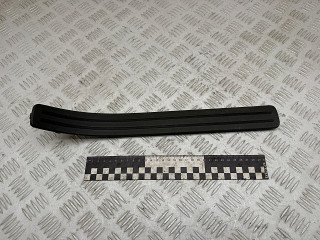 накладка на порог Volkswagen Touareg 1 поколение 2006, 2.5 л., BAC, дизель, МКПП, внедорожник 5 дв., 7L0853793B