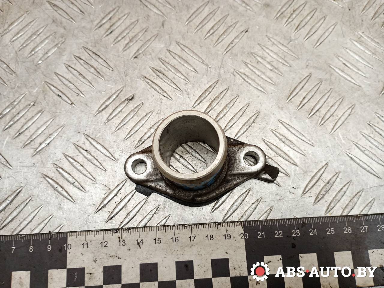 фланец (тройник) системы охлаждения Nissan Primera P12 2006, 2.2 л., дизель, МКПП, хетчбэк 5 дв. - фото №1