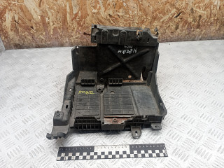 полка аккумулятора Renault Megane 2 поколение 2005, передний привод, 8200467409, 8200467408, 8200467406