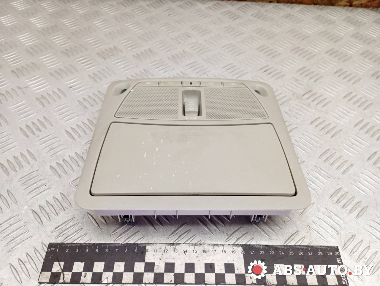 фонарь салона (плафон) Nissan X-Trail T32 2014, 1.6 л., R9M, дизель, МКПП, полный подключаемый привод, правый руль, 264304CB1A, 4BA1E, 1VW0A1K - фото №1