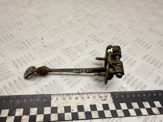 ограничитель открывания двери задней Renault Scenic 1 поколение (1996 - 1999), 1.6 л., K7M 702, бензин, МКПП, J64AR, 7700834328