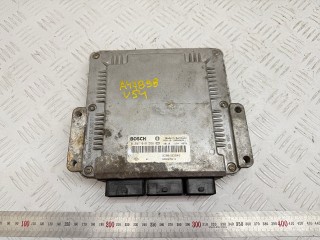 блок управления двигателем Renault Laguna 2 поколение 2002, 1.9 л., F9Q 750, дизель, МКПП, хетчбэк 5 дв., передний привод, 0281010556, 8200153946, 8200095416