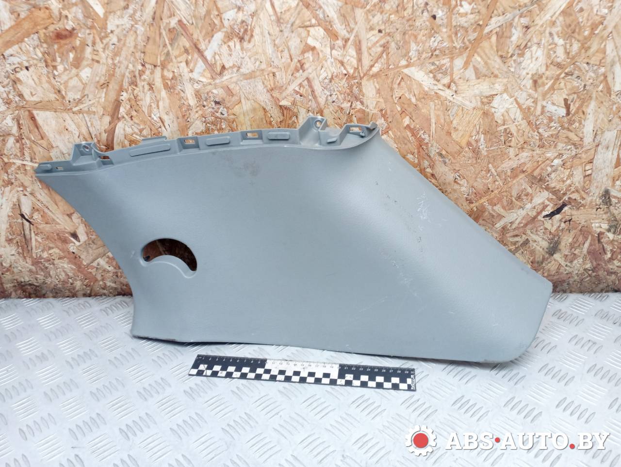 обшивка стойки задней правой Kia Sorento 2 поколение 2010, 2.2 л., дизель, МКПП, полный привод, правый руль, 858642P200 - фото №1