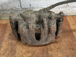 суппорт передний левый Renault Trafic 2 поколение [рестайлинг] 2008