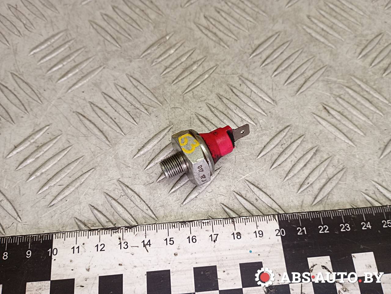 датчик давления масла Mitsubishi Pajero 3 поколение 2002, 3.2 л., дизель, МКПП, внедорожник 3 дв., 0986345001, 37830A82010000, 37200657154, 0K71E18501, 9475011010, 9475011110, 9475021010, ESB1032FE, ESB1032GG, ESB1032KC, E5D318501, FEJK18501, JF0118501A, 1258A003, MC840219, MD001482, MD005480, MD021566, 252404A0A5, 782000480, 429957000, 8353030080, 8353036011, 8353087205 - фото №1