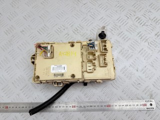 блок предохранителей Toyota Corolla Verso 2 поколение AR10 2004, 2.0 л., 1CD-FTV, дизель, МКПП, минивэн, 892210F010