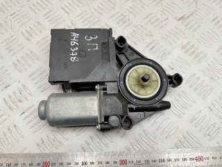моторчик стеклоподъемника передний правый Volkswagen Caddy 3 поколение 2008, 1.9 л., BLS, дизель, АКПП, 1K0959792J, 1T0959702D