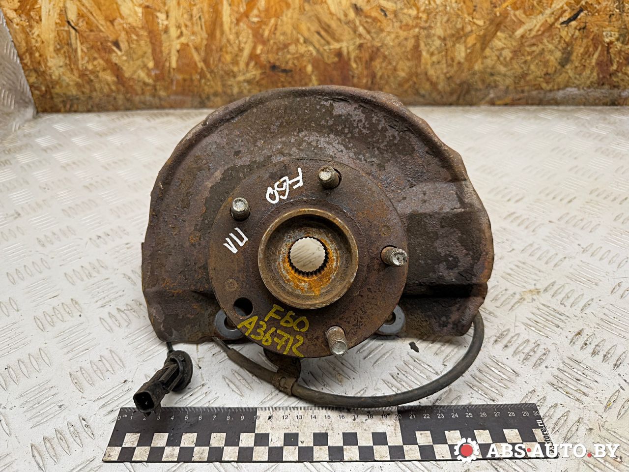 ступица передняя левая Peugeot 4007 1 поколение 2011, 2.2 л., 4HN (DW12MTED4), дизель, МКПП, внедорожник 5 дв., правый руль, 330791, 364698, 4670A031 - фото №1