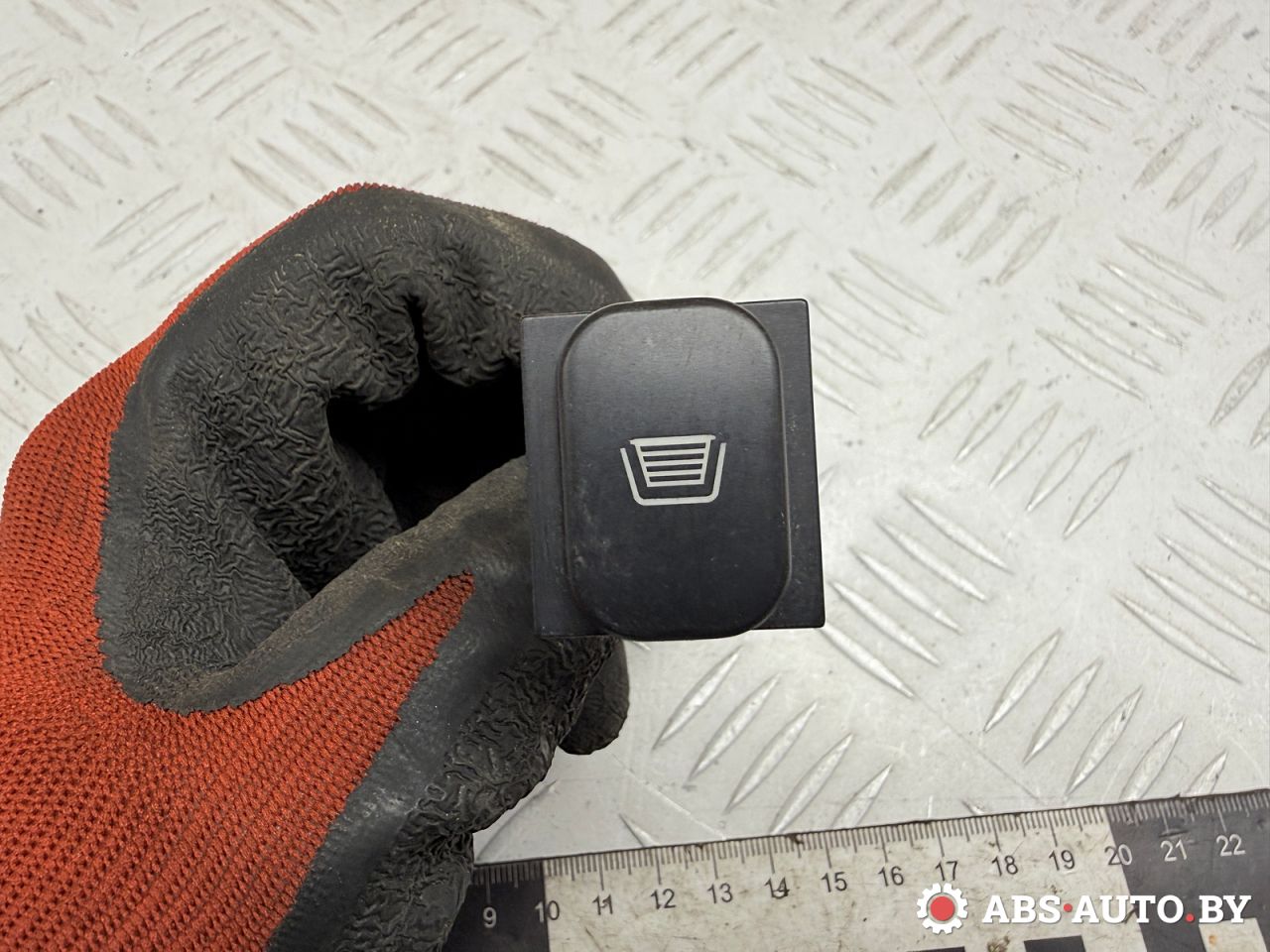 кнопка (выключатель) Peugeot 607 1 поколение 2002, 2.2 л., 3FZ (EW12J4), бензин, МКПП, седан, 96296487ZL - фото №1