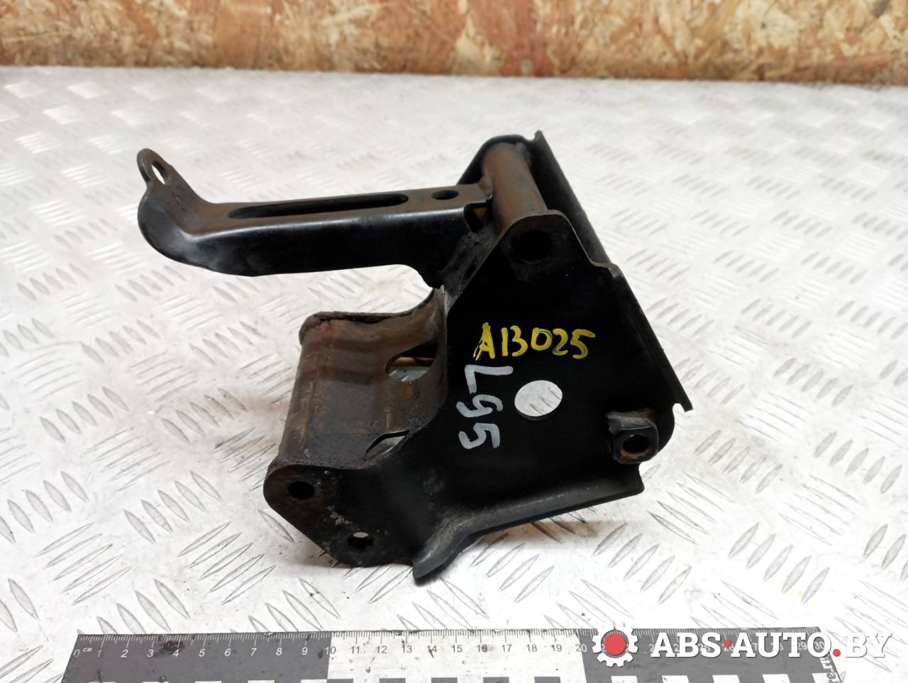 кронштейн КПП Nissan Primera P12 2005, 2.2 л., дизель, МКПП, хетчбэк 5 дв. - фото №1