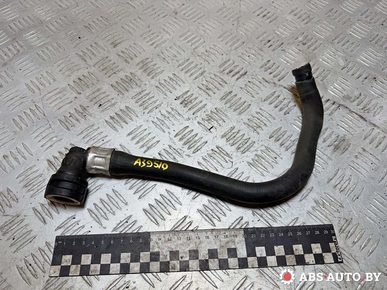 патрубок отопителя (печки) Volvo S80 1 поколение 2003, 2.4 л., бензин, АКПП, седан, 9492233 - фото №1