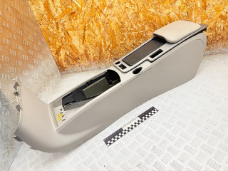 консоль салона Volvo V50 1 поколение [рестайлинг] 2008, 2.4 л., B 5244 S4, бензин, МКПП, универсал, 30755375