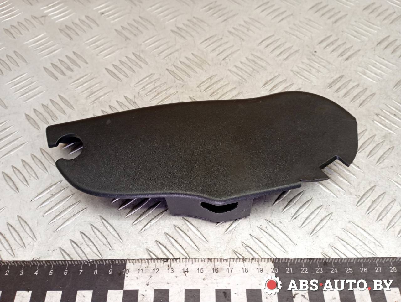 пластик (накладка) сиденья Peugeot 5008 1 поколение 2011, 1.6 л., дизель, МКПП, передний привод, 156027202 - фото №1