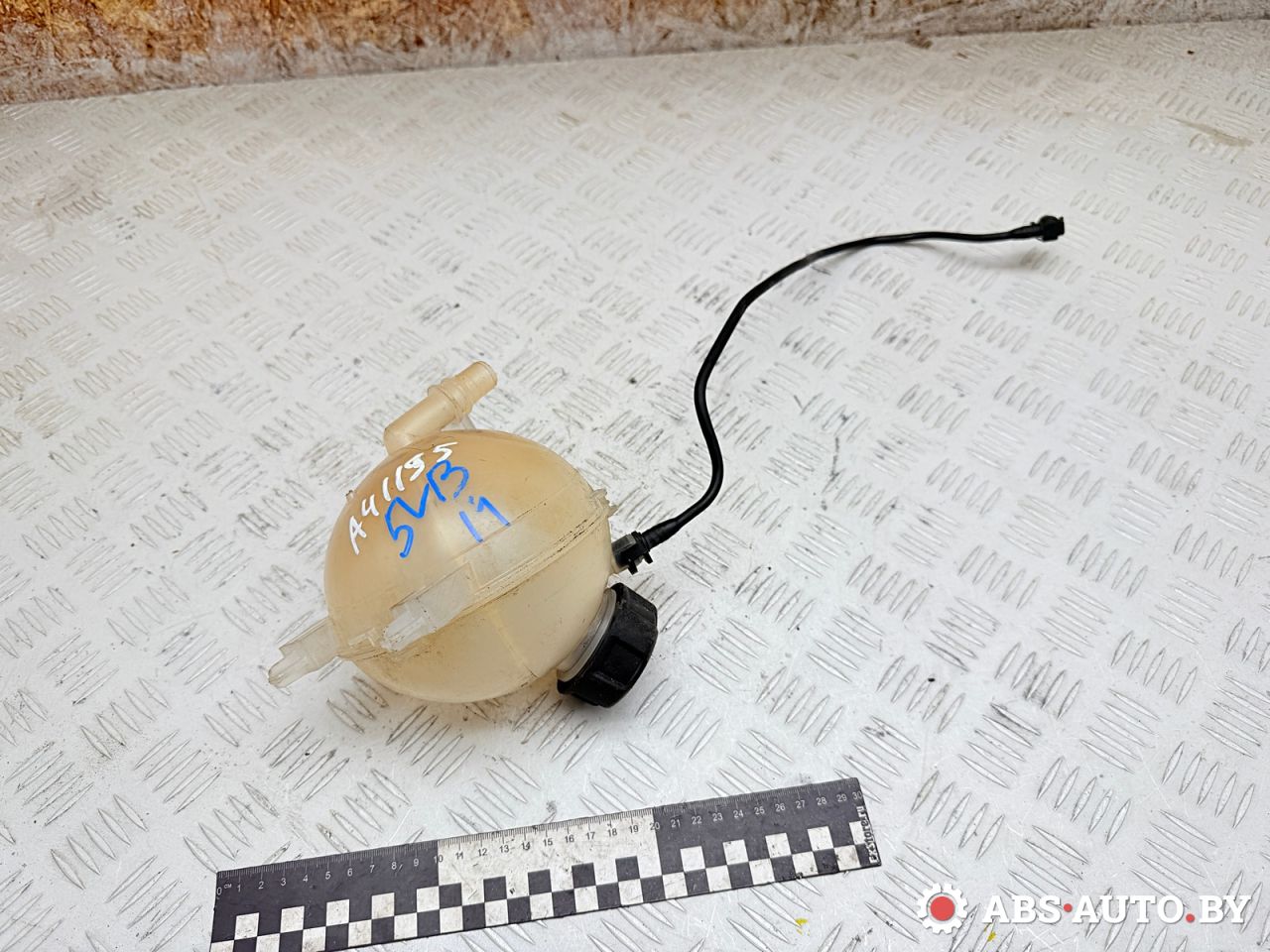 бачок расширительный Peugeot 3008 1 поколение 2011, 2.0 л., RHH (DW10CTED4), дизель, робот, 9684527680, 9654310780, 9654429680, 9673334580 - фото №1