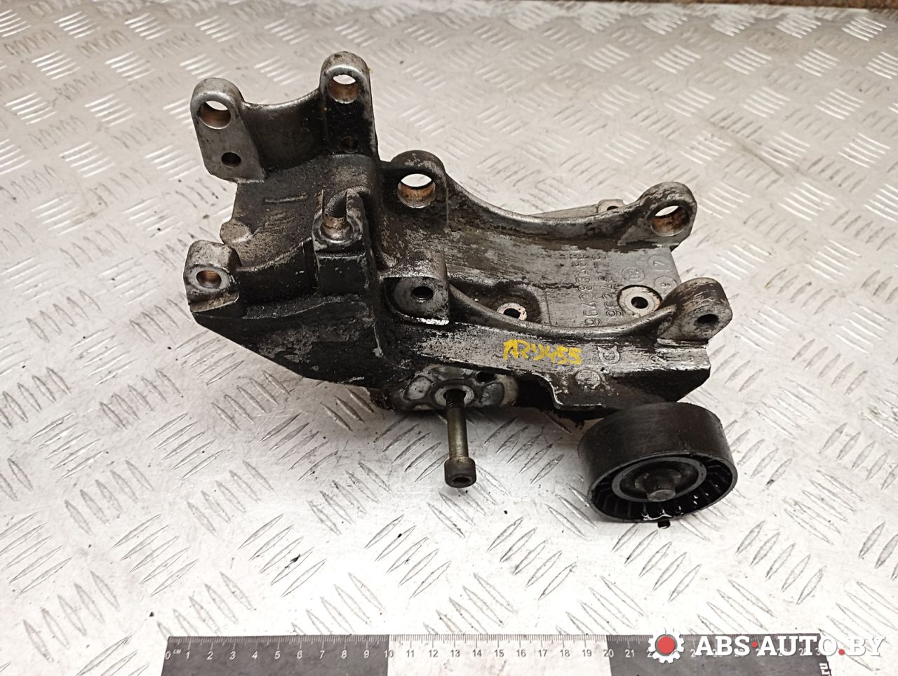 кронштейн генератора Peugeot 607 1 поколение 2002, 2.2 л., 4HX (DW12TED4/FAP), дизель, седан, 9643834880, 96348179 - фото №1