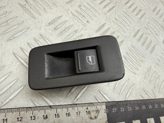 кнопка стеклоподъемника двери Volkswagen Touareg 1 поколение 2006, 3.0 л., BKS, дизель, АКПП, внедорожник 5 дв., полный привод, 7L6959851A