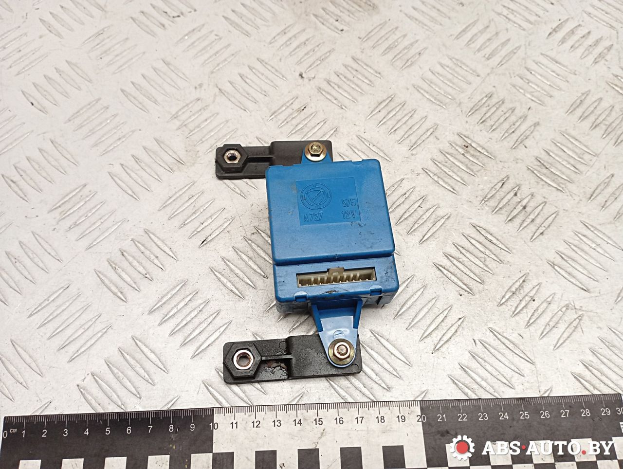 блок управления центральным замком Alfa Romeo 146 1 поколение 1997, 1.9 л., дизель, МКПП, A727575, 575A727 - фото №1