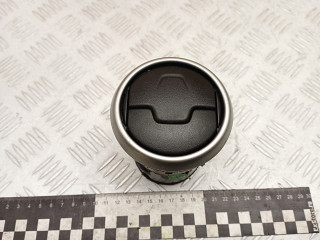 дефлектор обдува салона Nissan Qashqai 1 поколение 2008, 1.5 л., K9K 282, дизель, МКПП, правый руль, 68760JD10A