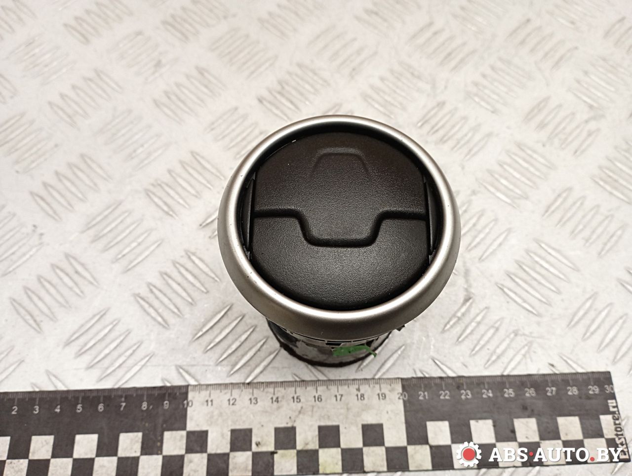 дефлектор обдува салона Nissan Qashqai 1 поколение 2008, 1.5 л., K9K 282, дизель, МКПП, правый руль, 68760JD10A - фото №1