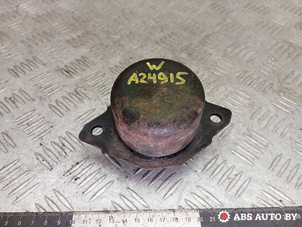 подушка крепления двигателя Volkswagen Golf 2 поколение 1990, 1.6 л., бензин, 357199402B, 191199402C - фото №1