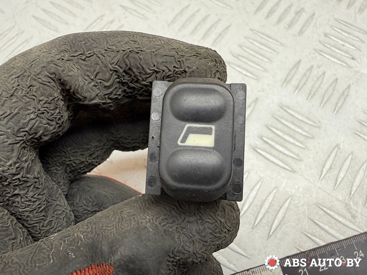 кнопка стеклоподъемника двери Peugeot 607 1 поколение 2001, 2.2 л., 4HX (DW12TED4/FAP), дизель, МКПП, седан - фото №1
