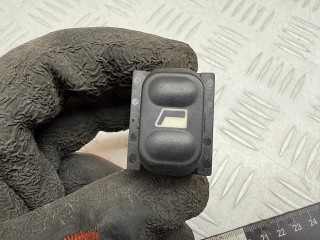 кнопка стеклоподъемника двери Peugeot 607 1 поколение 2001, 2.2 л., 4HX (DW12TED4/FAP), дизель, МКПП, седан