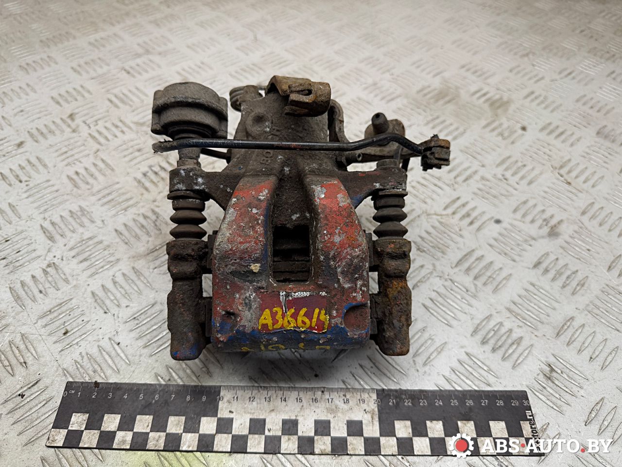 суппорт задний правый Citroen C4 Picasso 1 поколение 2009, 1.6 л., 9HZ (DV6TED4), дизель, АКПП, правый руль, 24338417925, 0204207083, 0986135000, F61269, BNZ1924ZP, BNZ1924ZW, 1651755980, 4400T8, 4401Q5, 561N10688Z, 9684131880, 9686800580 - фото №1